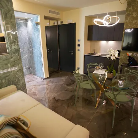 Ale Sea Side View - Arizona *